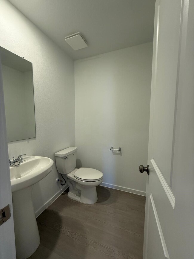 Building Photo - 3093 Fantasy Ter Dr