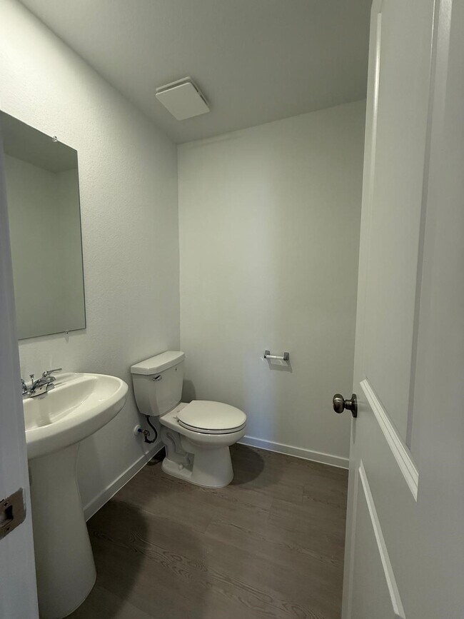 Foto del edificio - 3093 Fantasy Ter Dr