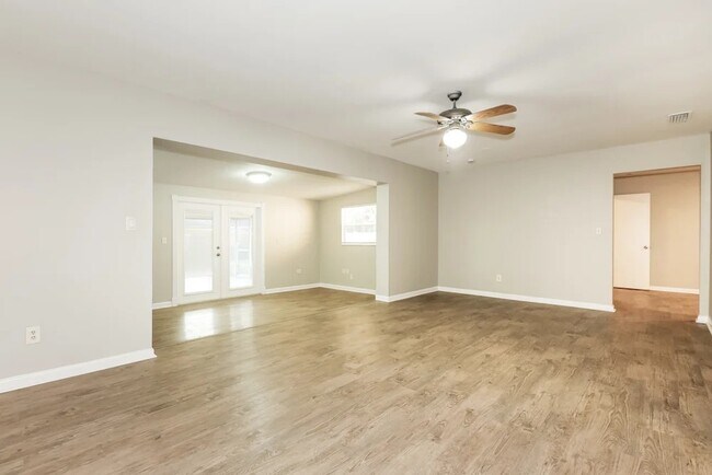 Foto del edificio - 1112 N Parsons Ave