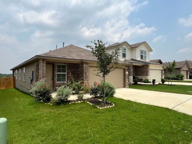 Building Photo - 413 Middle Grn Lp
