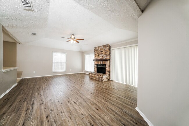 Foto del edificio - Beautiful 3-Bedroom Home in Houston, TX