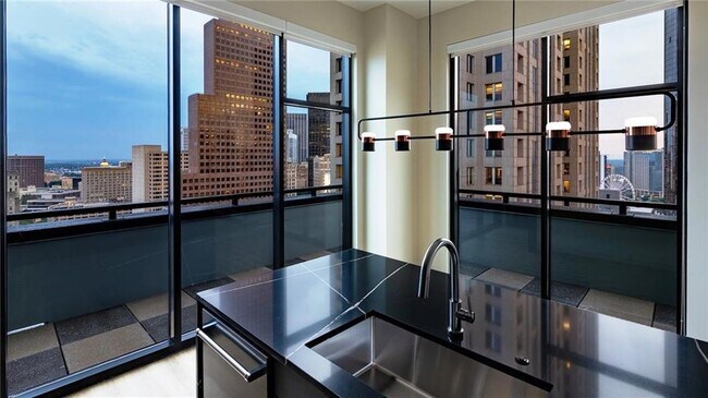 Foto del edificio - 161 Peachtree Center Ave NE