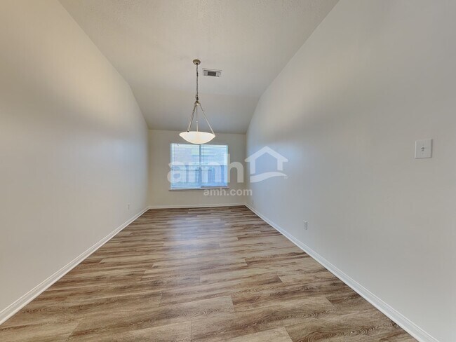 Foto del edificio - 2518 Halstead Dr