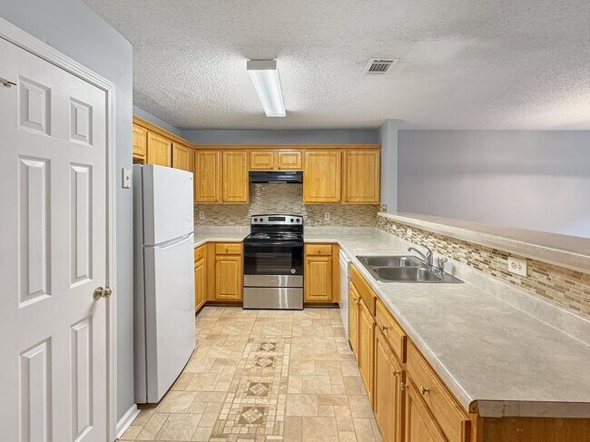 Foto del edificio - 5331 Creekview Way