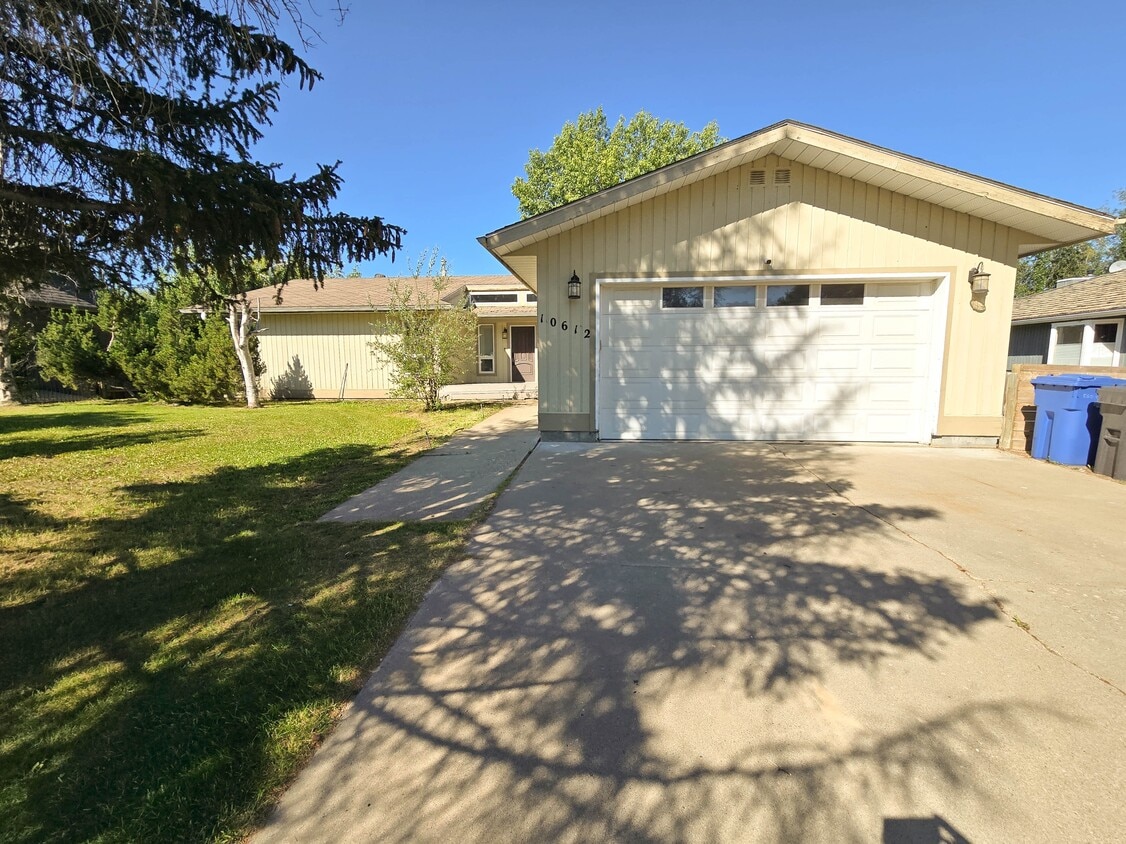 Primary Photo - 10612-10107 107 St