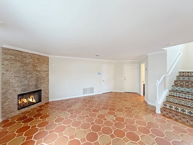 Building Photo - Charming 3B/2BA Oceanside Retreat with Mod...