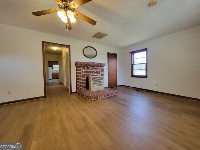 Building Photo - 475 Bankhead Hwy