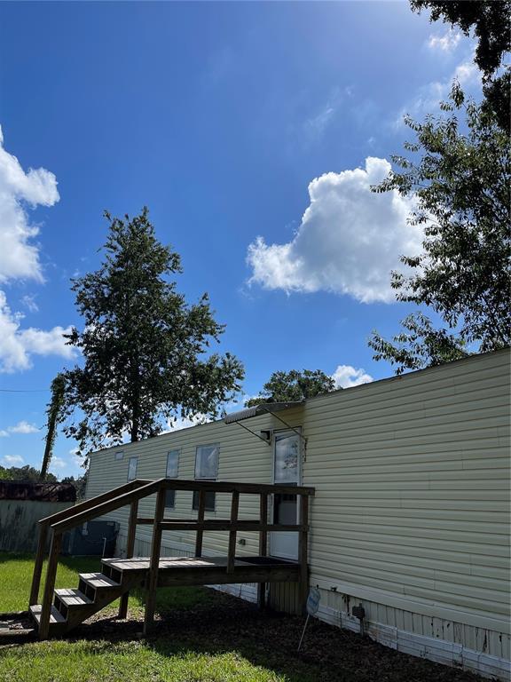 Building Photo - 8719 Lithia Pinecrest Rd