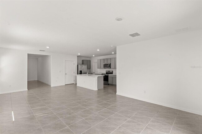 Building Photo - 33301 Darley Dl Trl