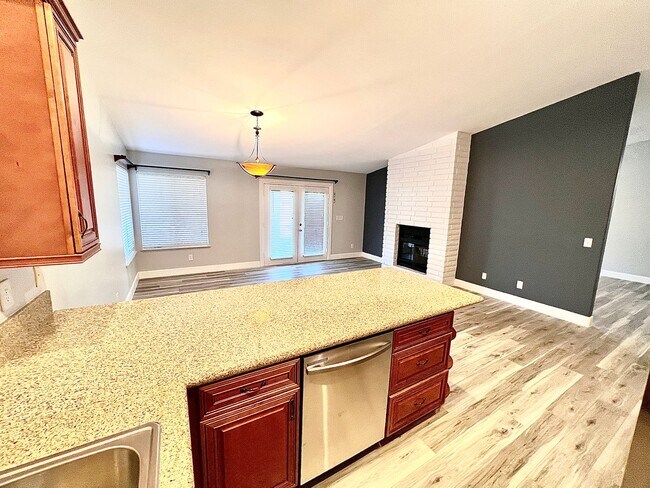 Foto del edificio - Remodeled Home with RV/Boat Parking