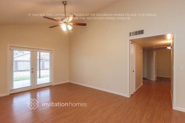 Foto del edificio - 1311 W Straford Dr