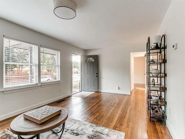 Foto del edificio - 1510 Bedford Ln