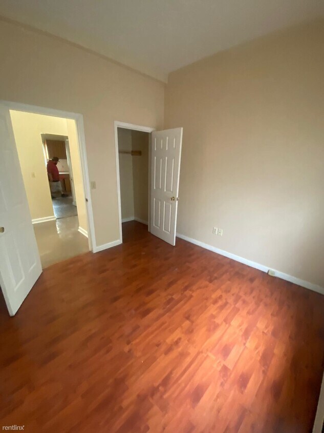 Primary Photo - 376 Brooks St