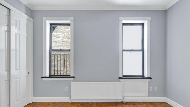 Foto del edificio - 345 E 5th St