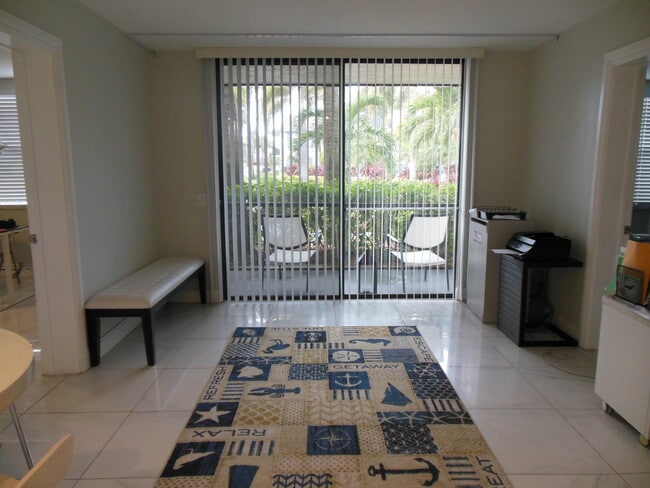 Building Photo - TWO BEDROOM TWO BATHROOM! WATERFRONT COMMU...