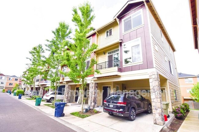 Building Photo - 445 NE Tork Pl