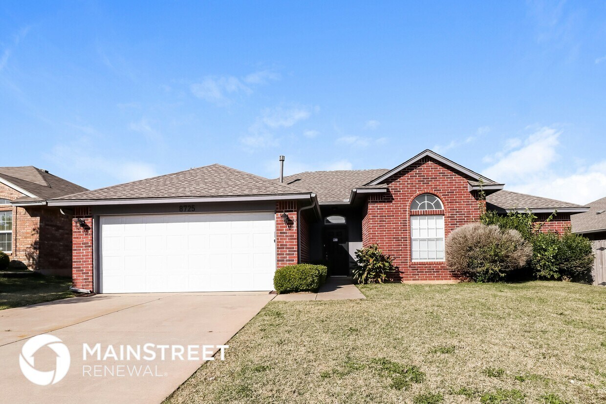 Foto principal - 8725 NW 85th St