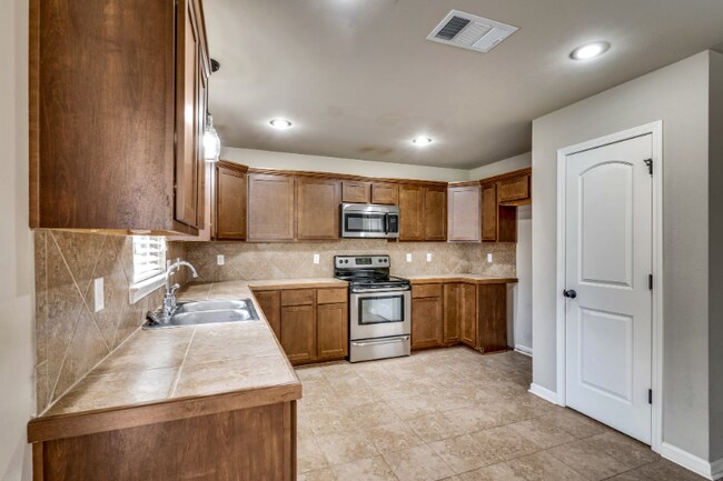 Foto del edificio - 42169 Broad Walk Ave