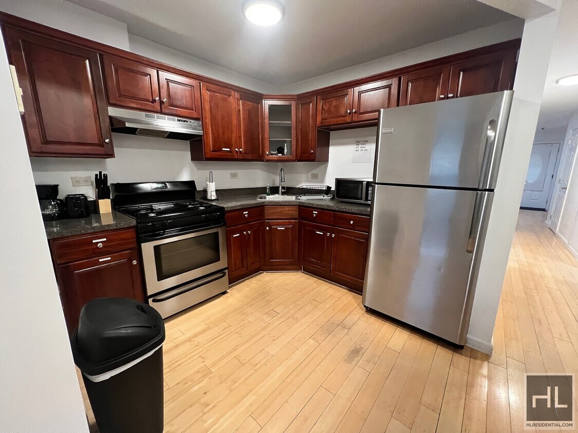 ELDER AVENUE Room for Rent in The Bronx, NY
