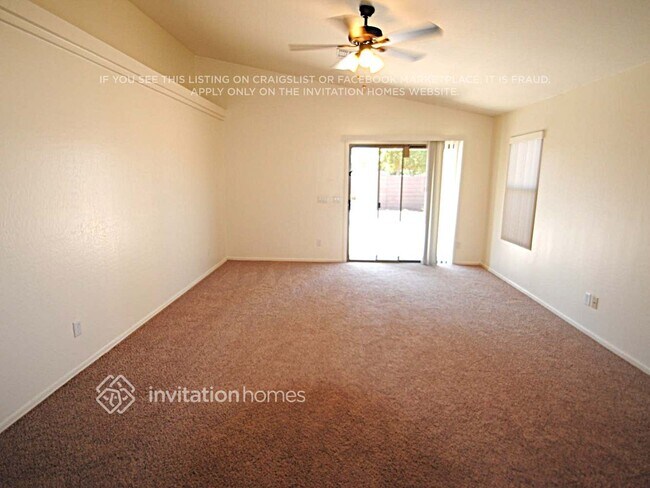 Foto del edificio - 12575 W Lisbon Ln