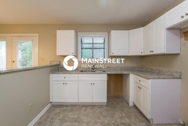 Building Photo - 3 Bedroom Pet-Friendly Home in Stone Mount...