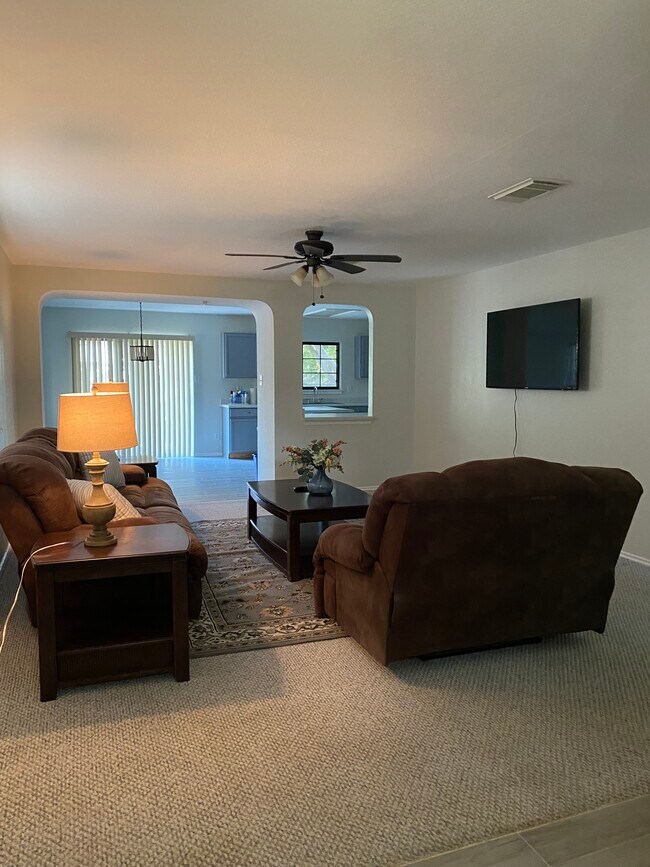 Foto del edificio - 9110 Via Espana