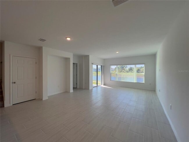 Building Photo - 490 Thompson Vlg Ave
