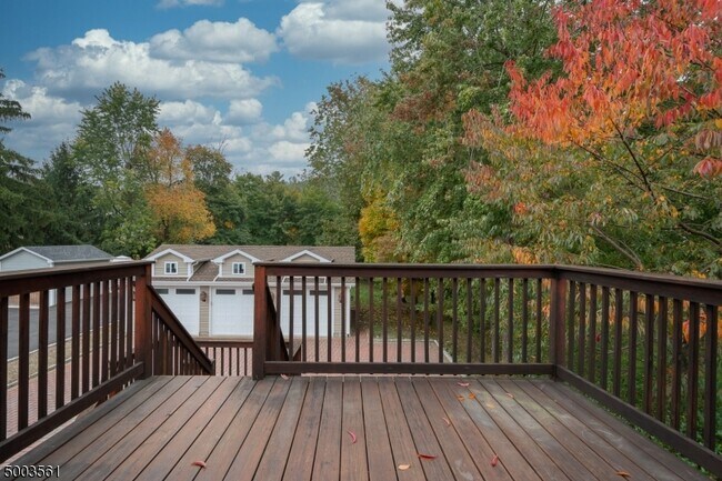 Foto del edificio - 22 Personette St