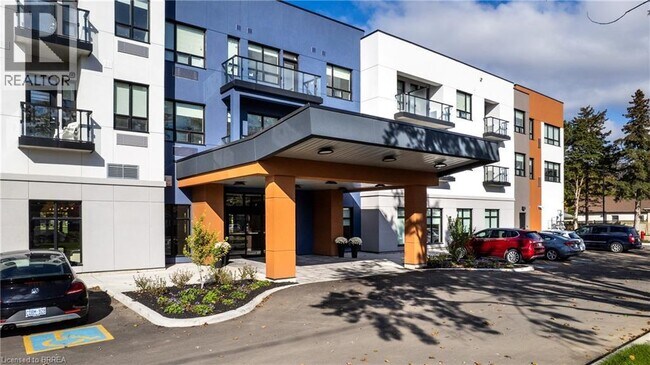 Photo du bâtiment - 152 N Park St