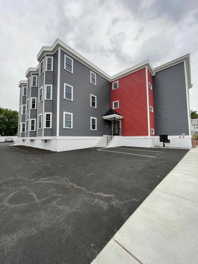 Building Photo - 50 Woodlawn Ave