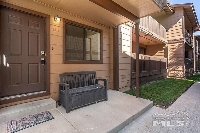 Building Photo - 1411 Selmi Dr