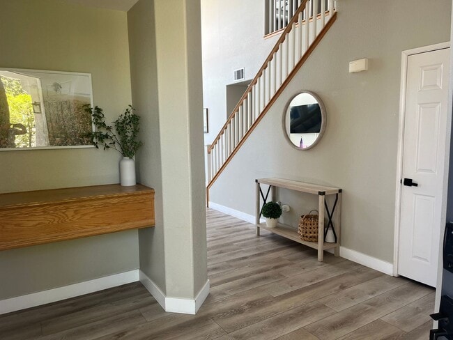 Building Photo - Pool Home - 4 bedroom - Paseo Del Sol