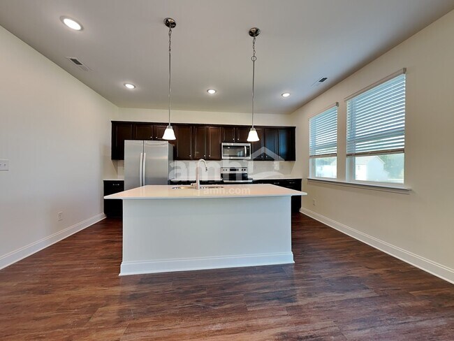 Foto del edificio - 15106 Torrence Branch Rd