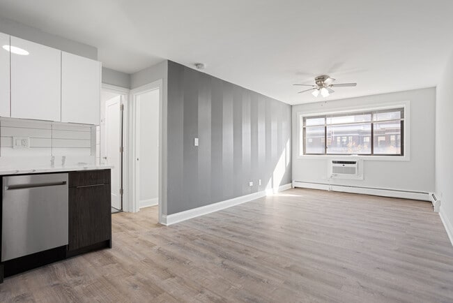 Foto del edificio - 6758 N Sheridan Rd