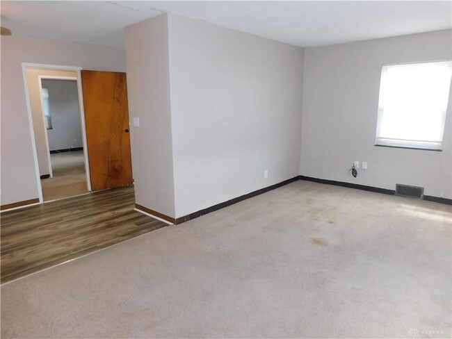 Building Photo - 600 Hadley Ave