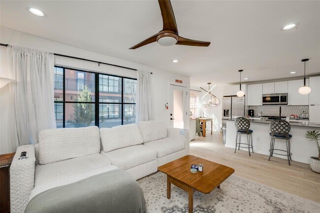Foto del edificio - 400 E 30th St
