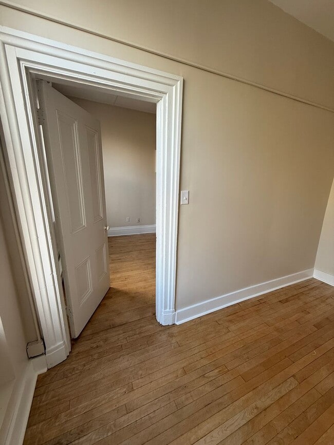 Foto del edificio - 32 W High St