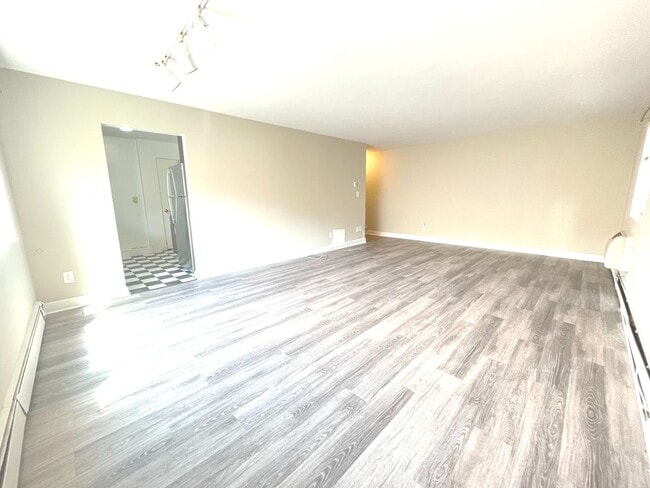 Interior Photo - 1321 Franklin
