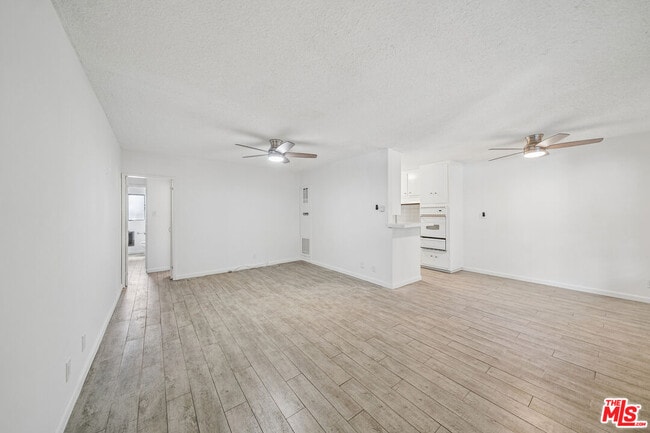 Building Photo - 1520 Hayworth Ave