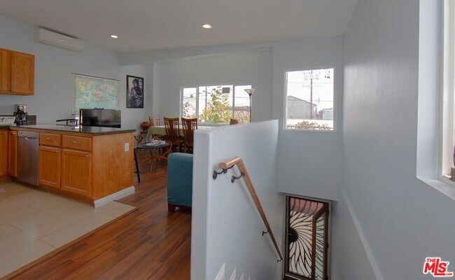 Building Photo - 8703 San Pedro St