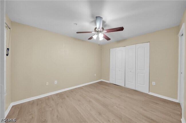 Foto del edificio - 1767 Four Mile Cove Pkwy