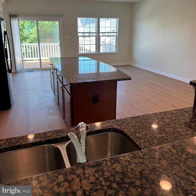 Building Photo - 22851 Chestnut Oak Terrace