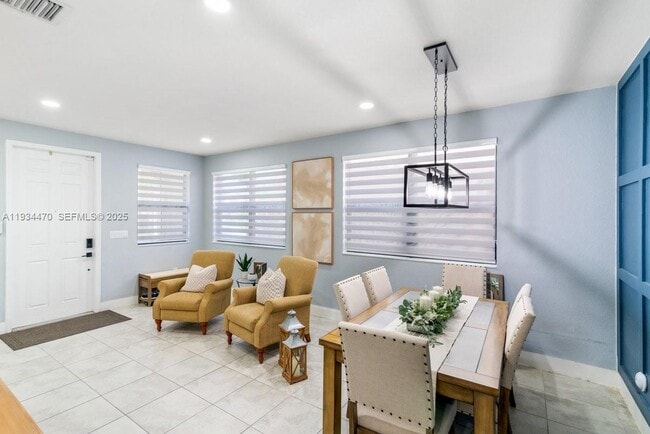 Foto del edificio - 2417 NE 2nd Dr