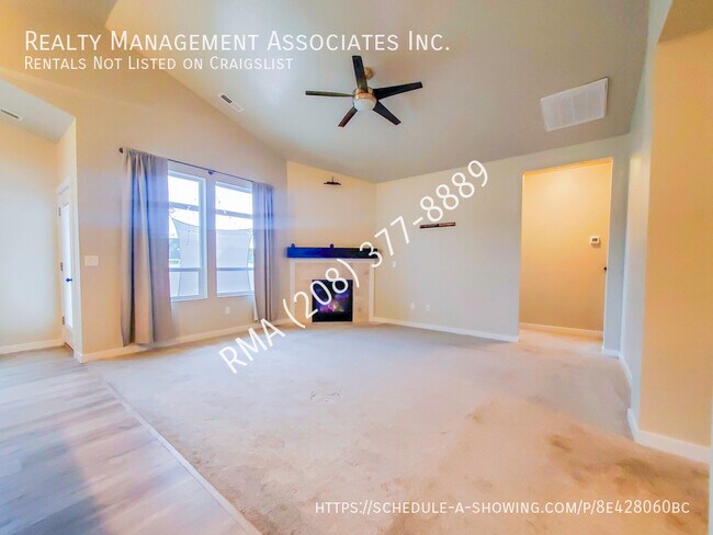 Building Photo - Modern 3 Bedroom Home in South West Meridian