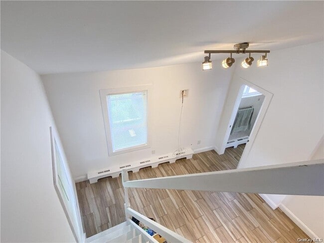 Building Photo - 27 Tobins Ln