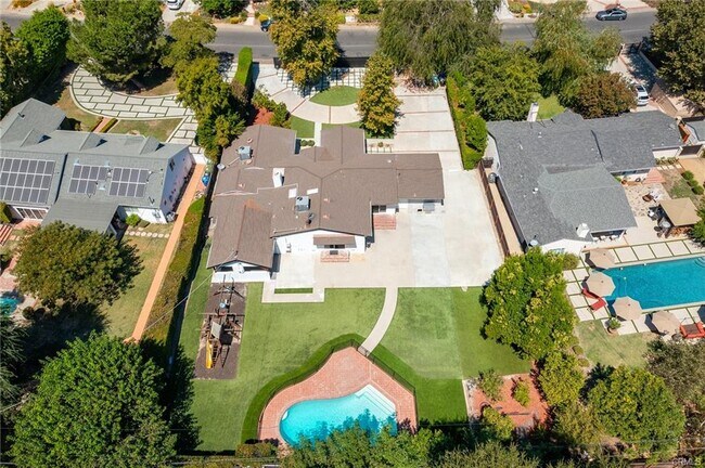 Foto del edificio - 23302 W Oxnard St