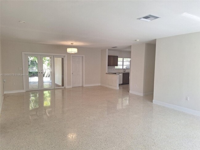 Building Photo - 5600 SW 64th Pl