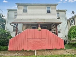 Building Photo - 14 Kulp Ave