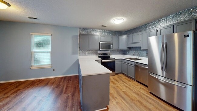 Building Photo - 1711 Orange Grove Shores Dr