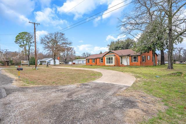 Building Photo - 3679 FM Rd 16